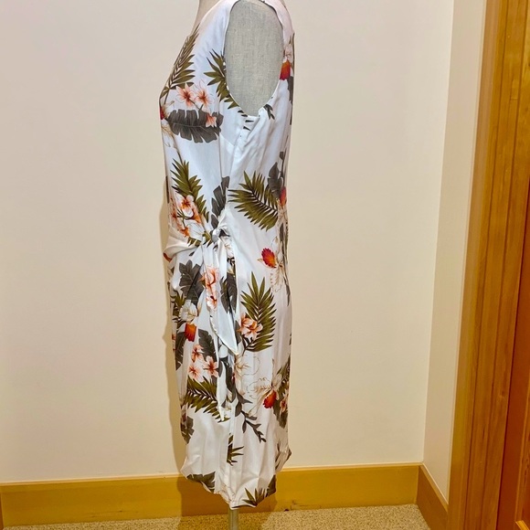 🔴FINAL SALE ✨White Floral Tropical Sundress - Size Medium✨✨✨ - Picture 3 of 4